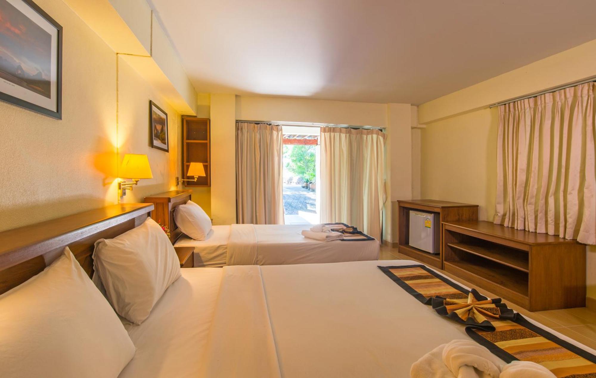 Krabi City Seaview Hotel Room photo