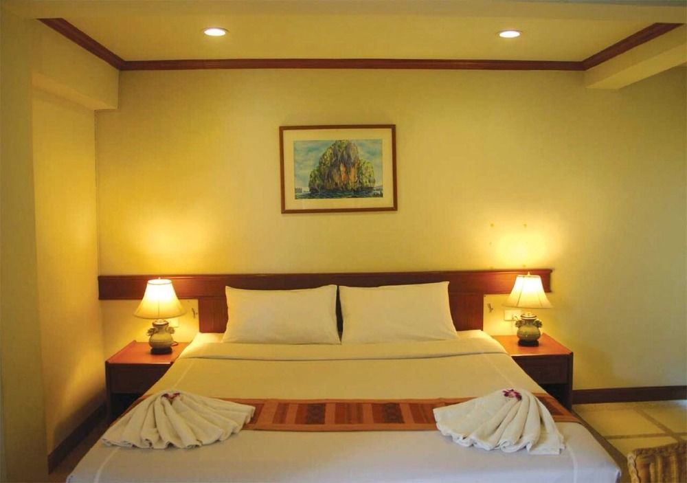 Krabi City Seaview Hotel Exterior photo